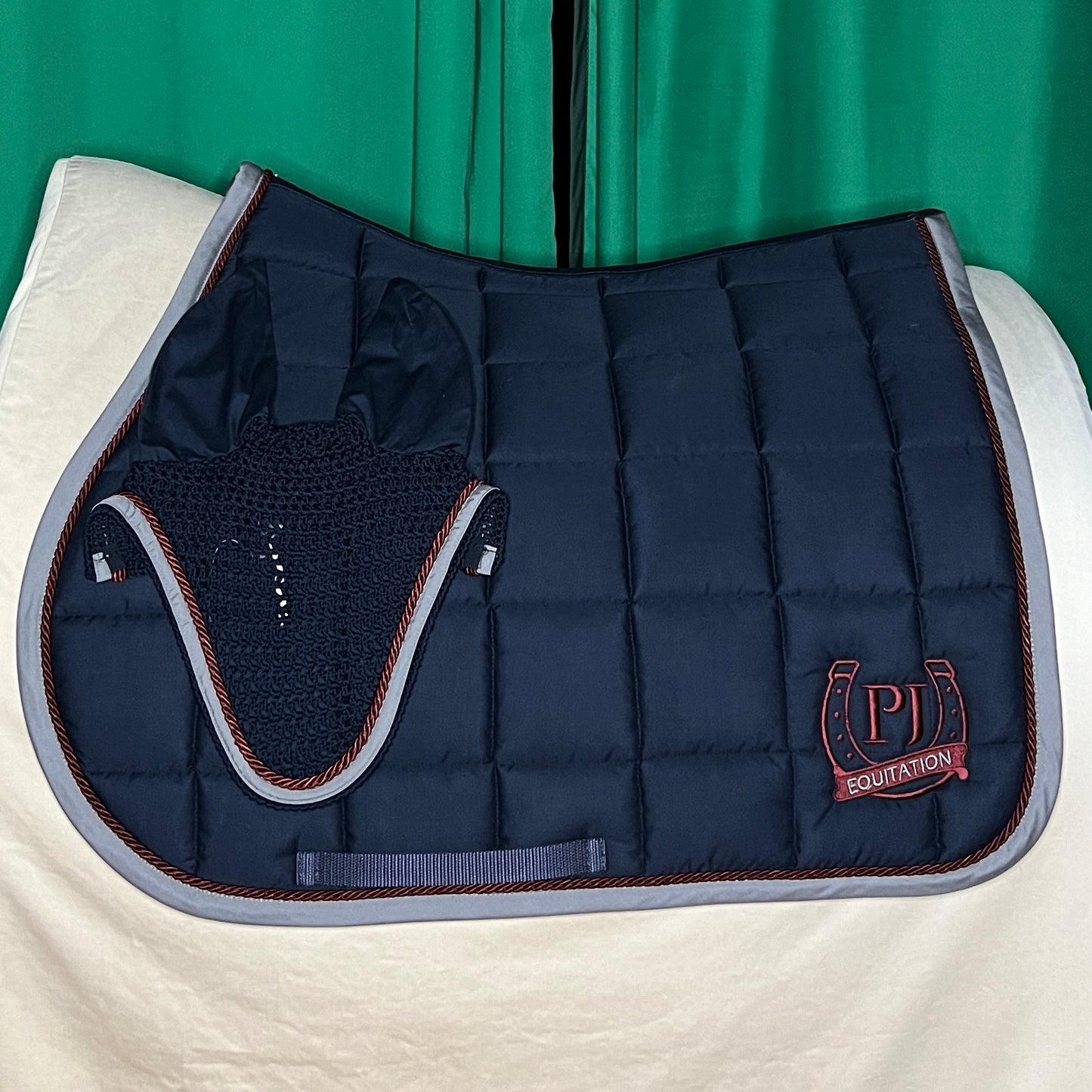 FULL saddle pad and gaiter set