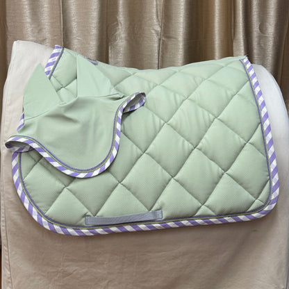 Saddle pad and bonnet